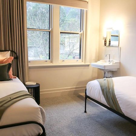 וורברטון Alpine Hotel, Eat Drink Sleep מראה חיצוני תמונה