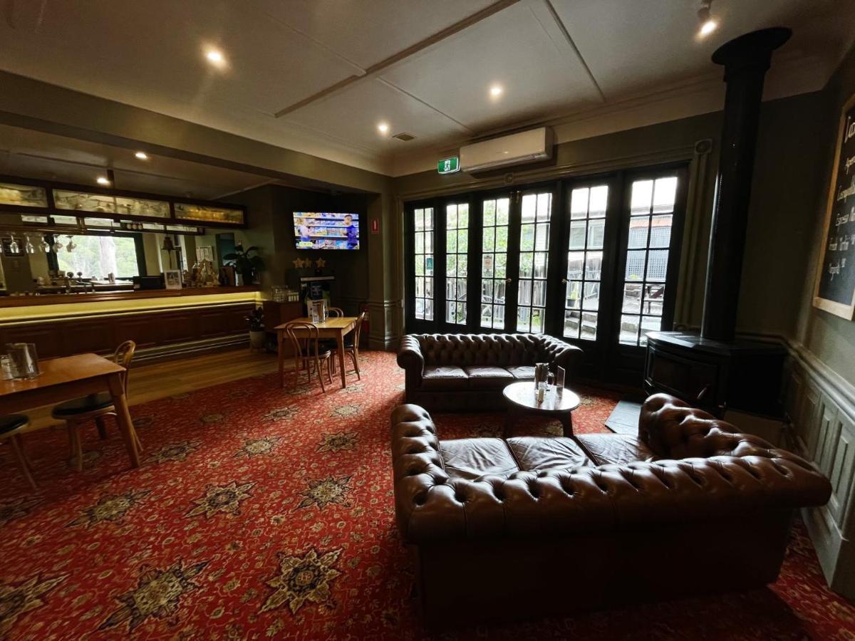 וורברטון Alpine Hotel, Eat Drink Sleep מראה חיצוני תמונה