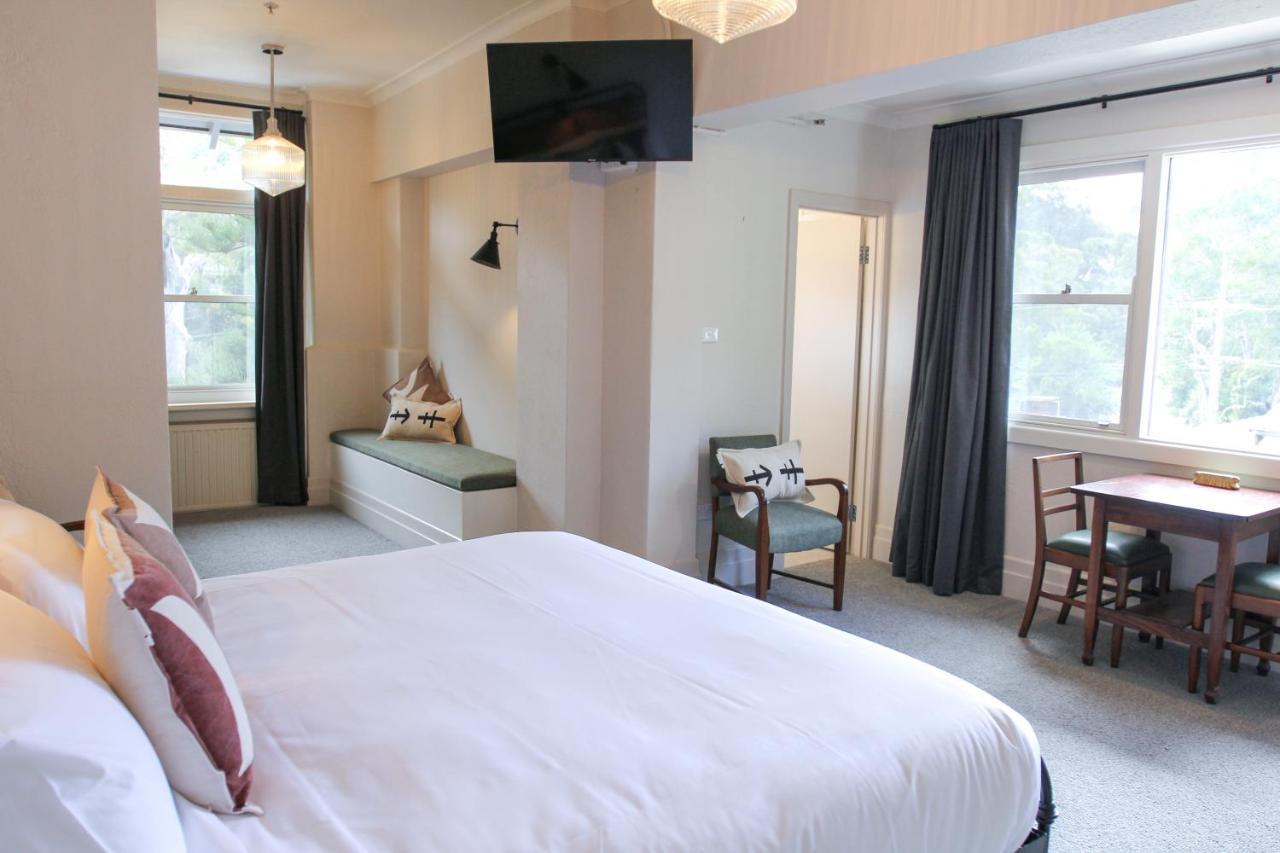 וורברטון Alpine Hotel, Eat Drink Sleep מראה חיצוני תמונה